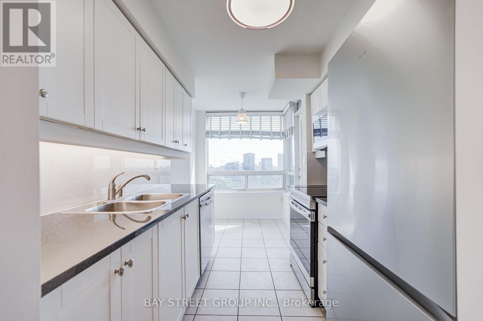 #1505 8 REAN DRIVE - 11