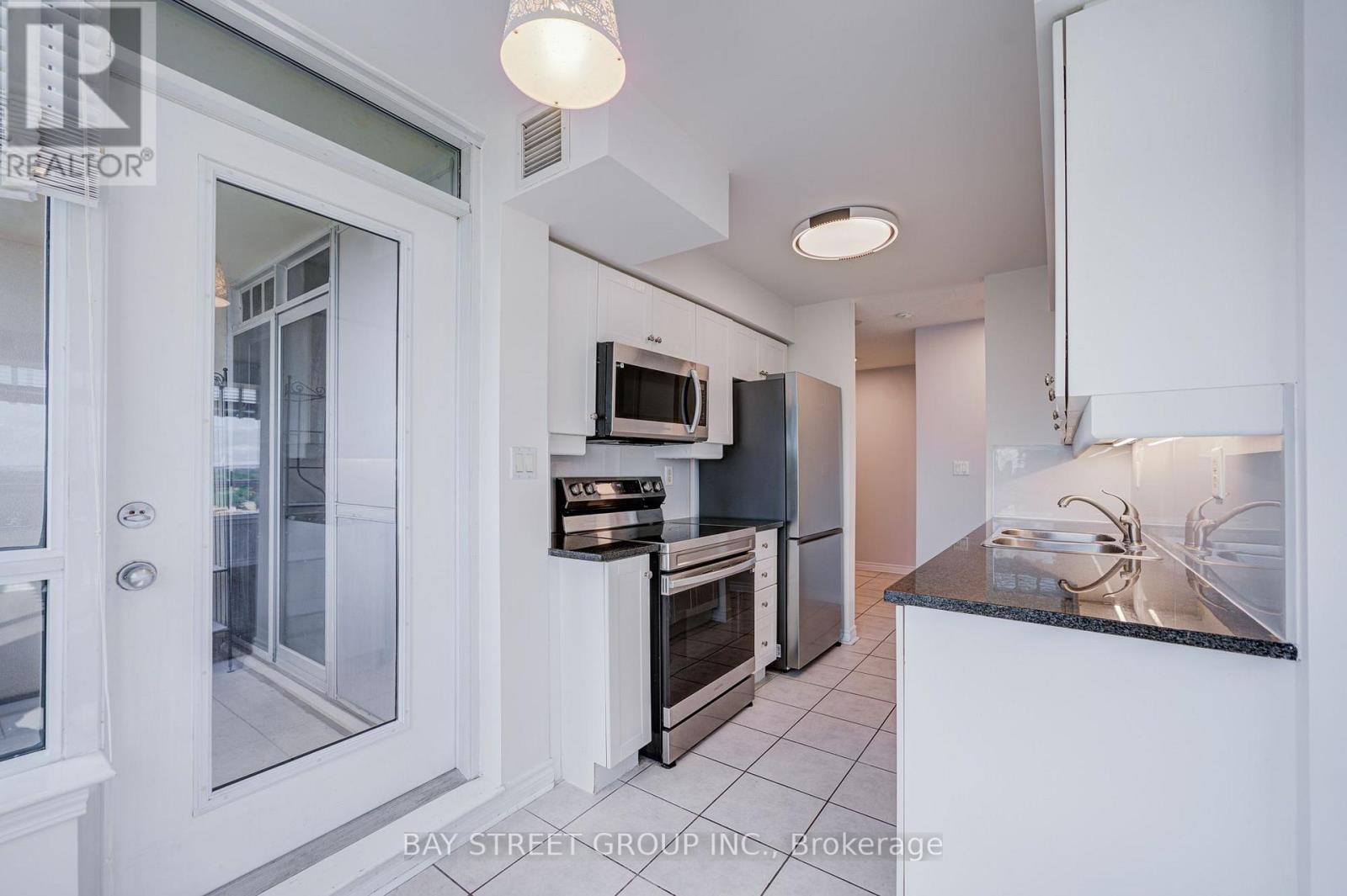 #1505 8 REAN DRIVE - 17