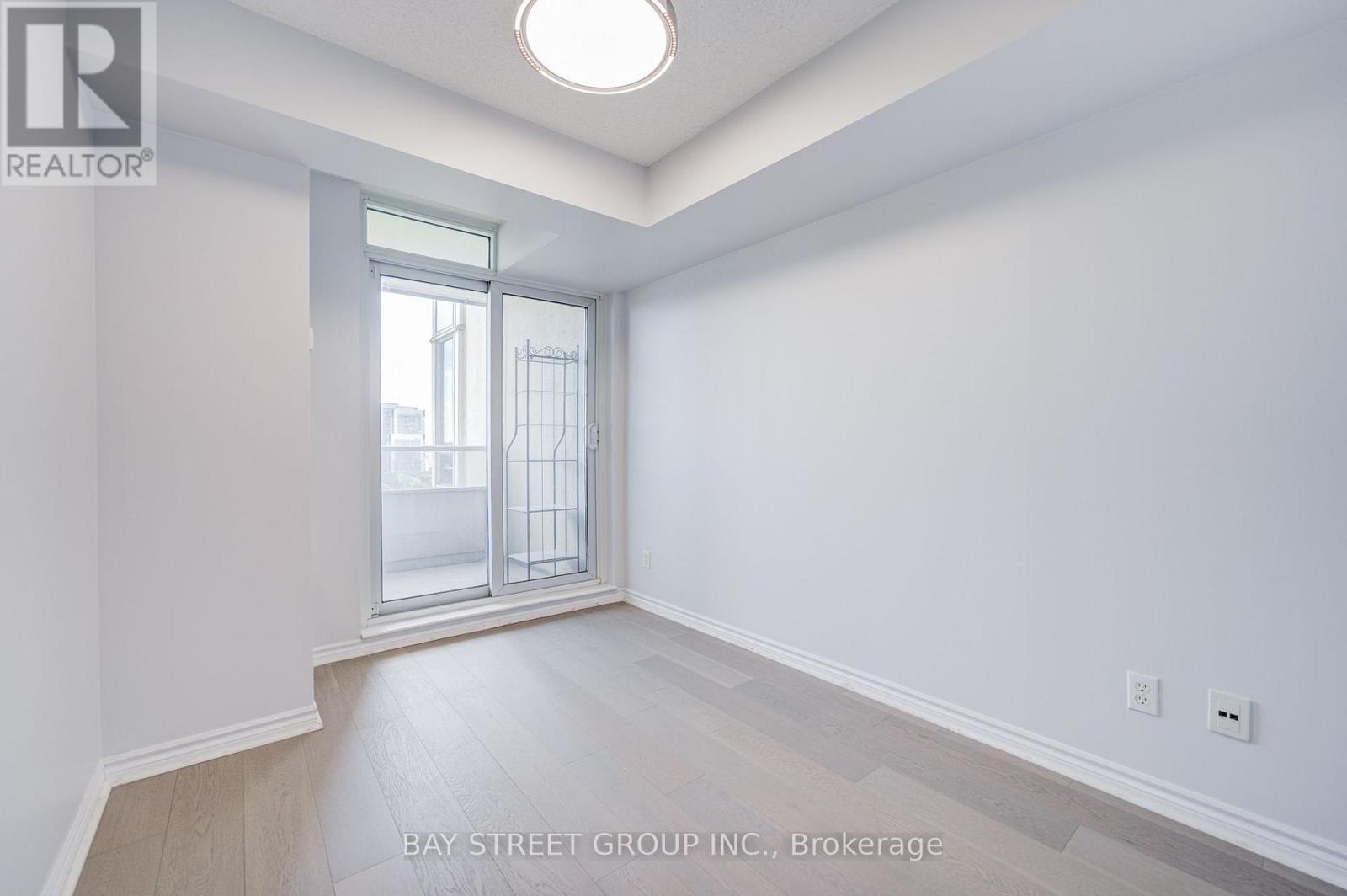 #1505 8 REAN DRIVE - Image 25