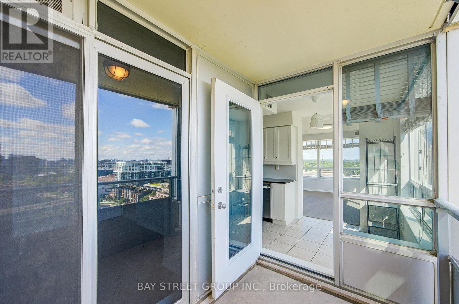 #1505 8 REAN DRIVE - 35