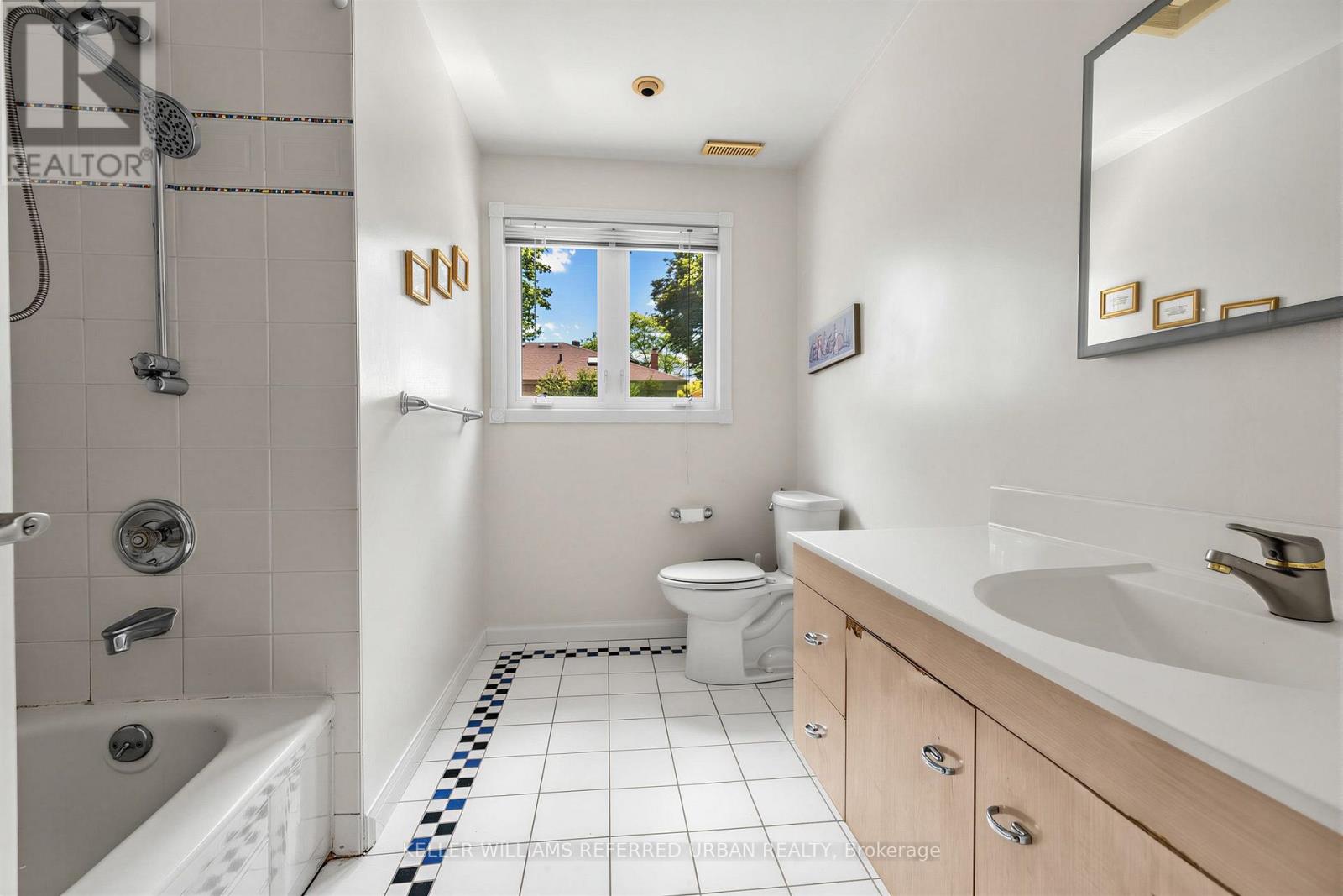 7 CHIPSTEAD ROAD - 27