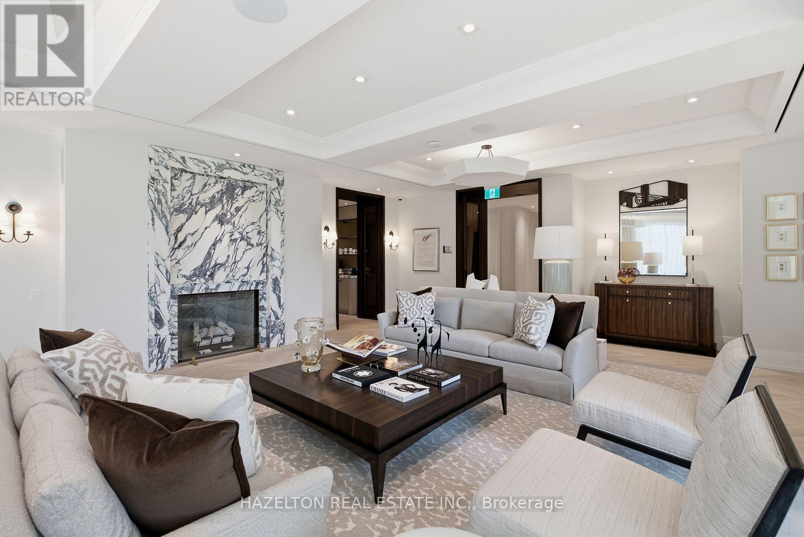 #205 77 CLARENDON AVENUE - Image 26