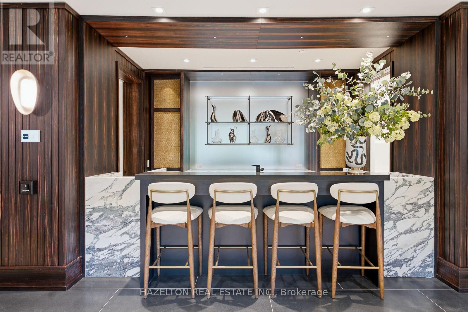 #205 77 CLARENDON AVENUE - Image 28