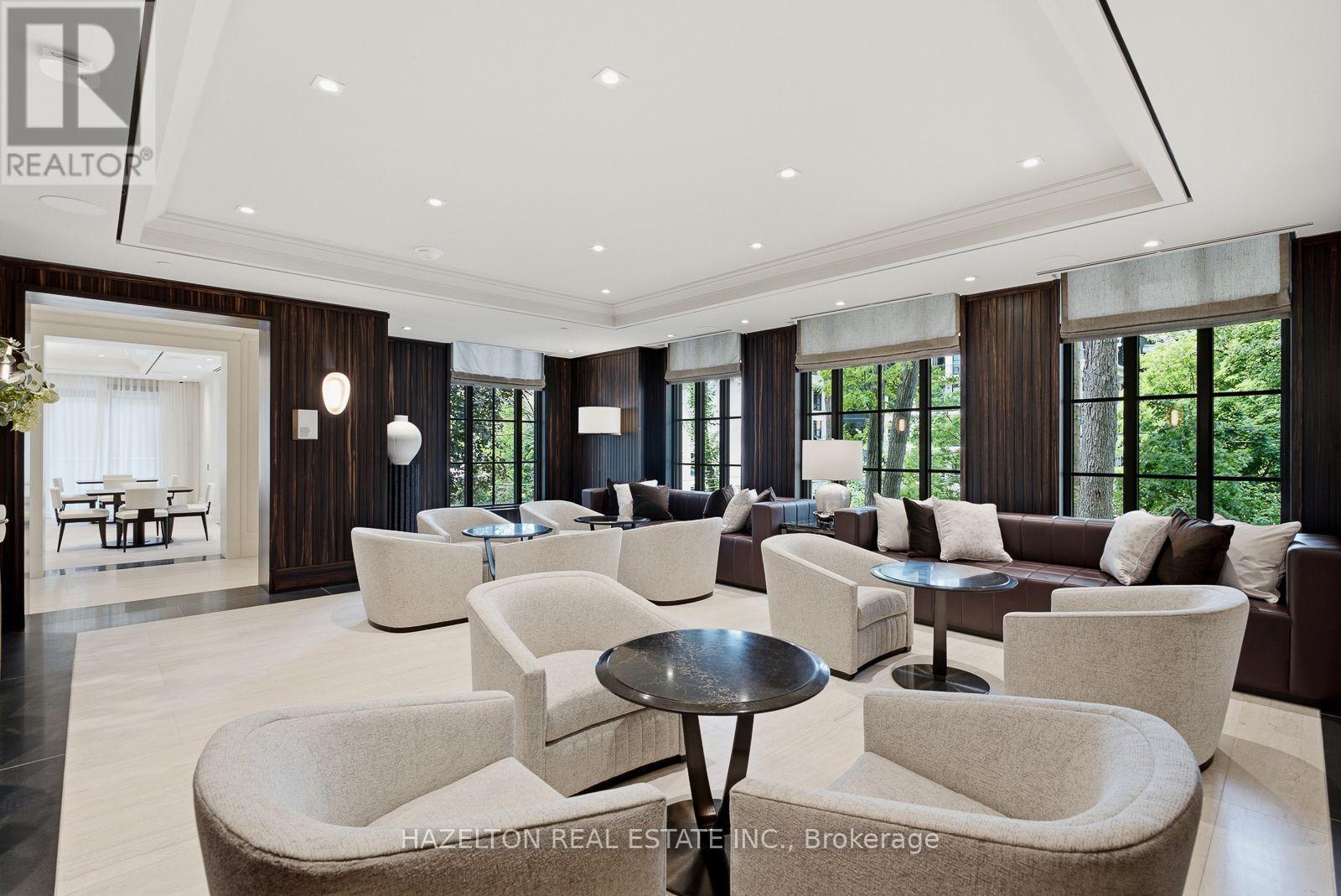 #205 77 CLARENDON AVENUE - Image 30