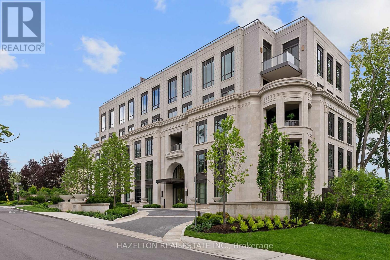 #205 77 CLARENDON AVENUE - 32
