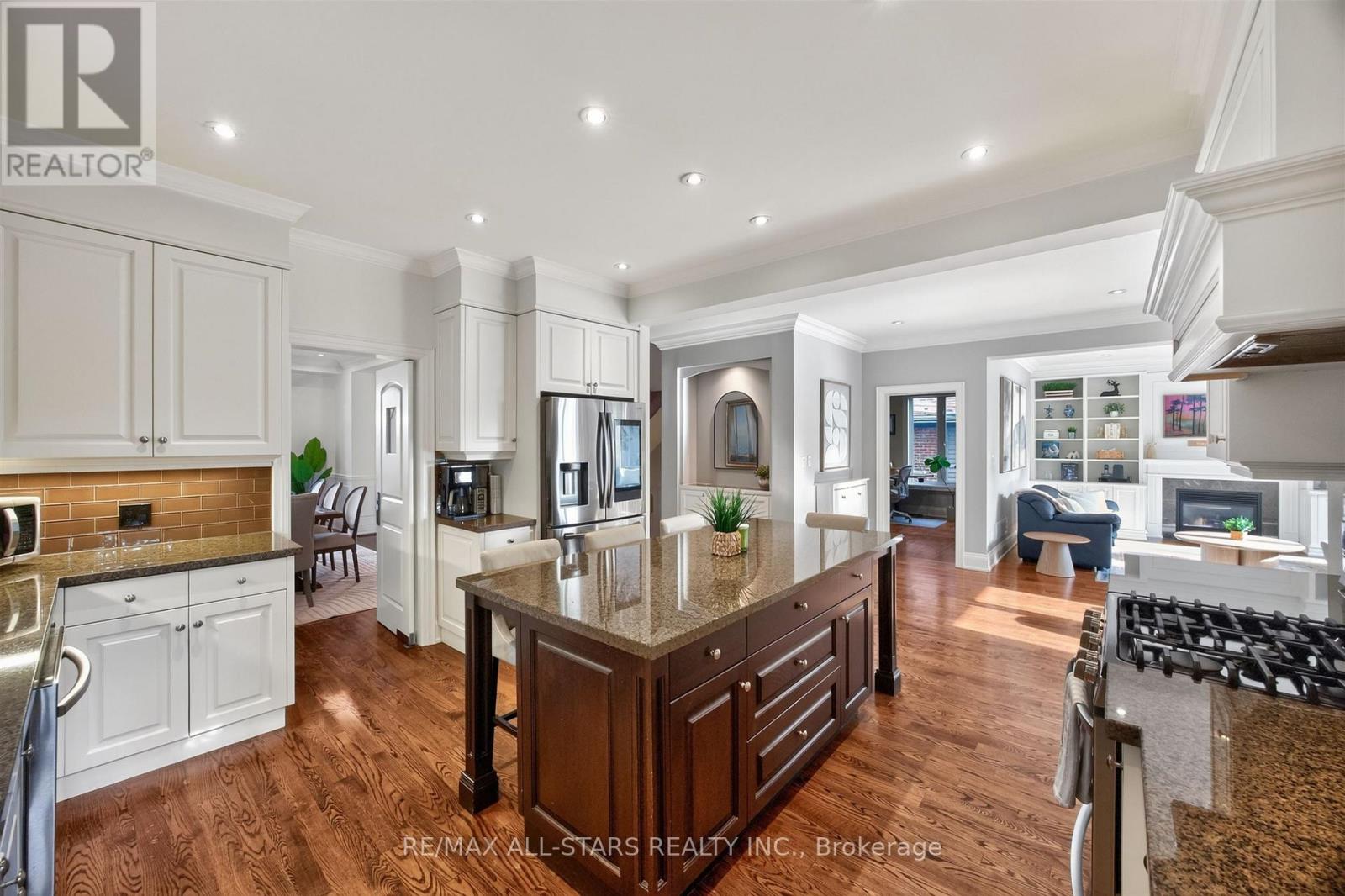 30 ST QUENTIN AVENUE - 19