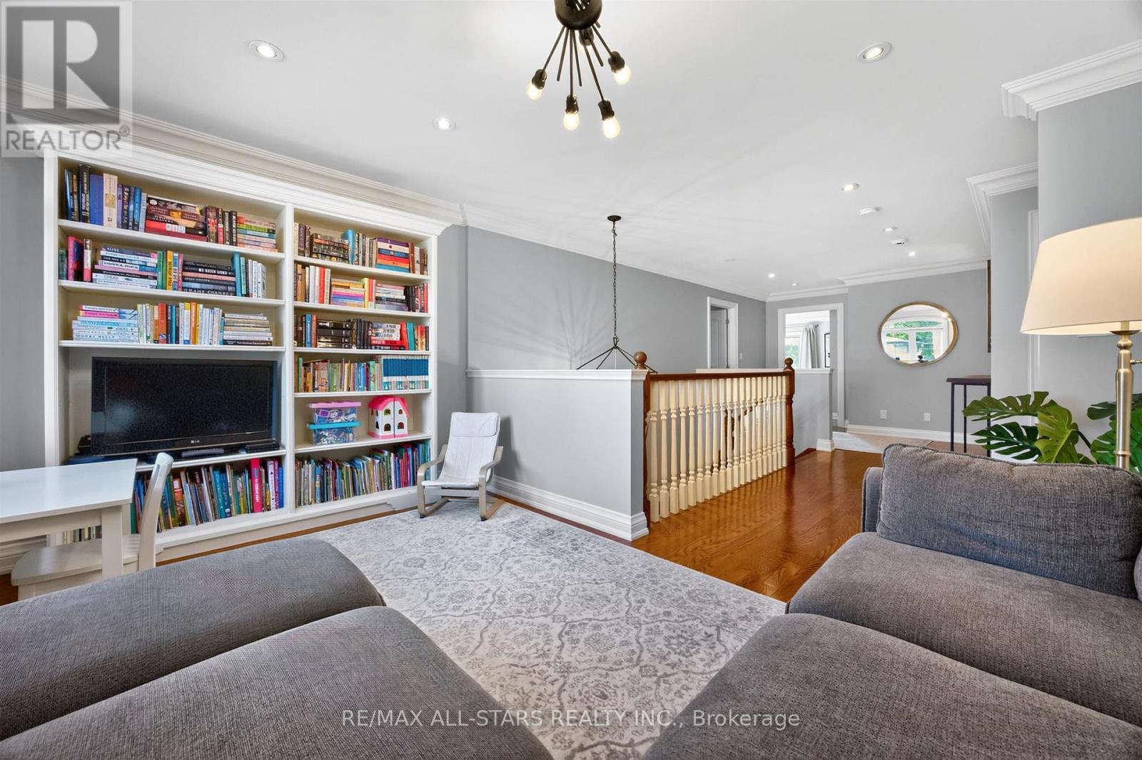 30 ST QUENTIN AVENUE - 25