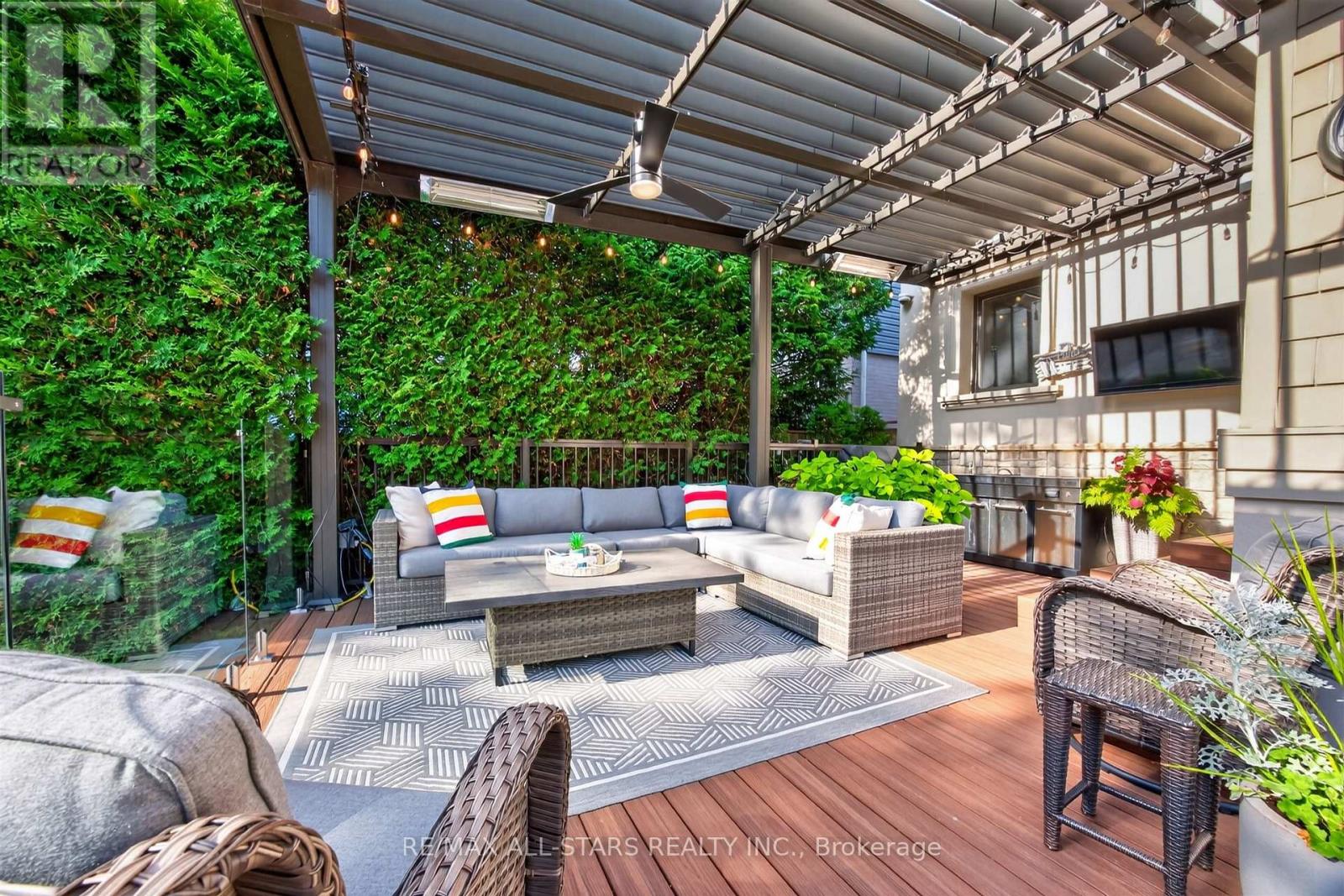 30 ST QUENTIN AVENUE - 44