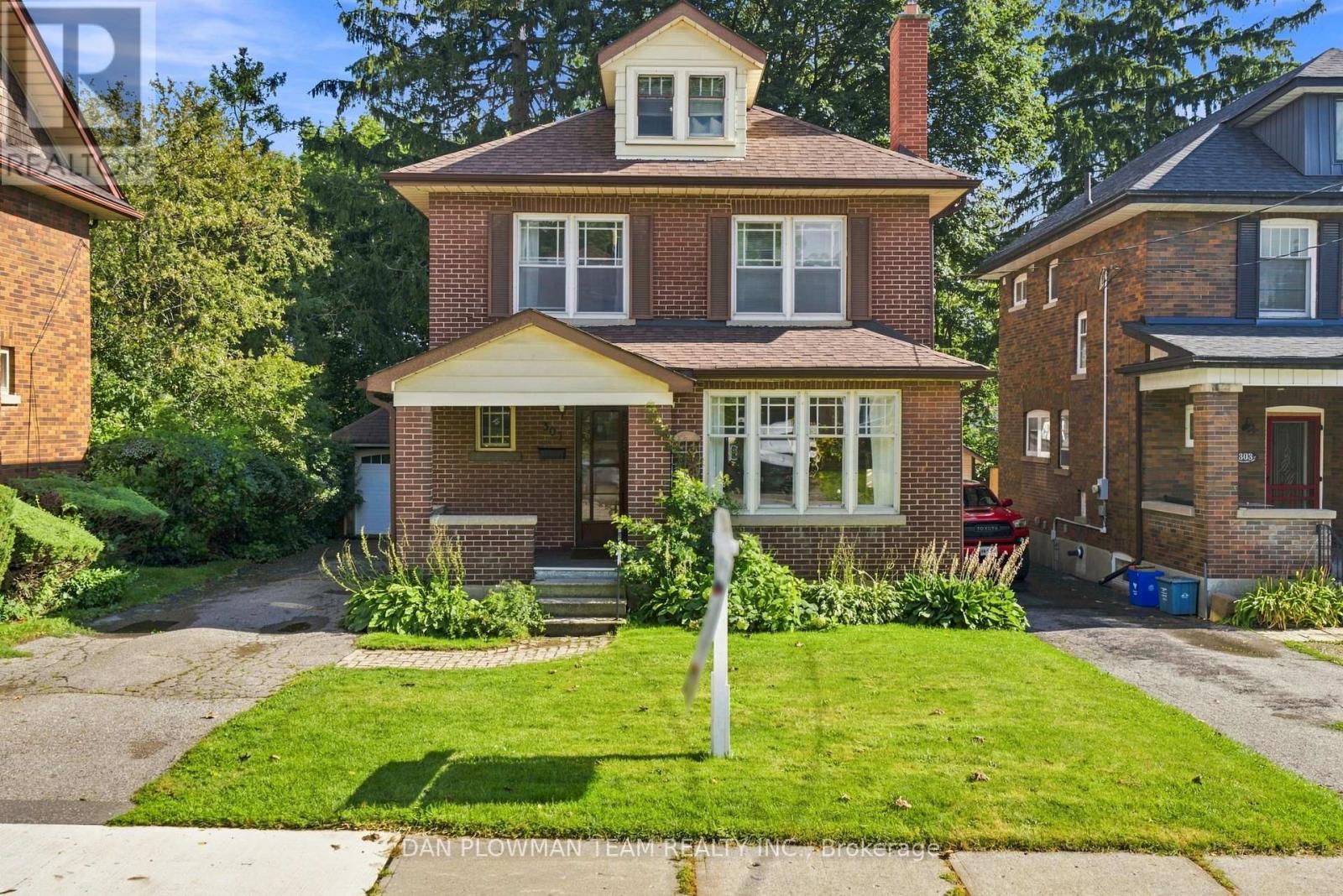 307 WILLIAM STREET E - 1