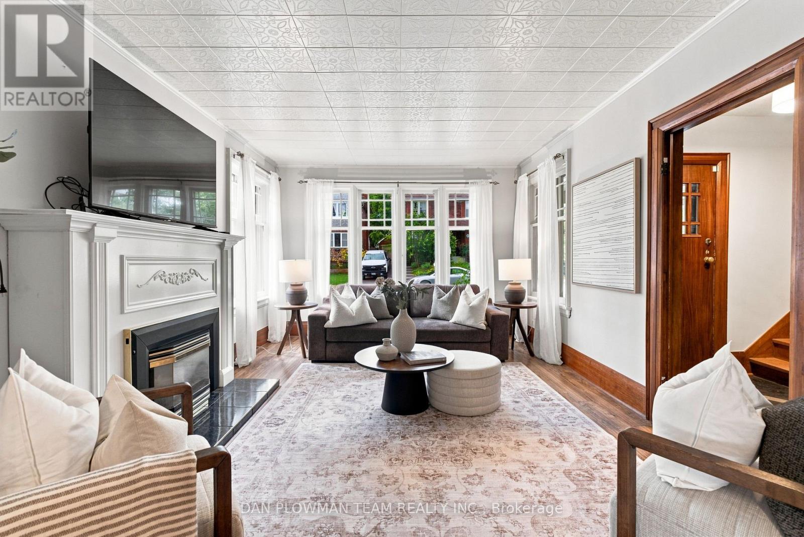 307 WILLIAM STREET E - 5