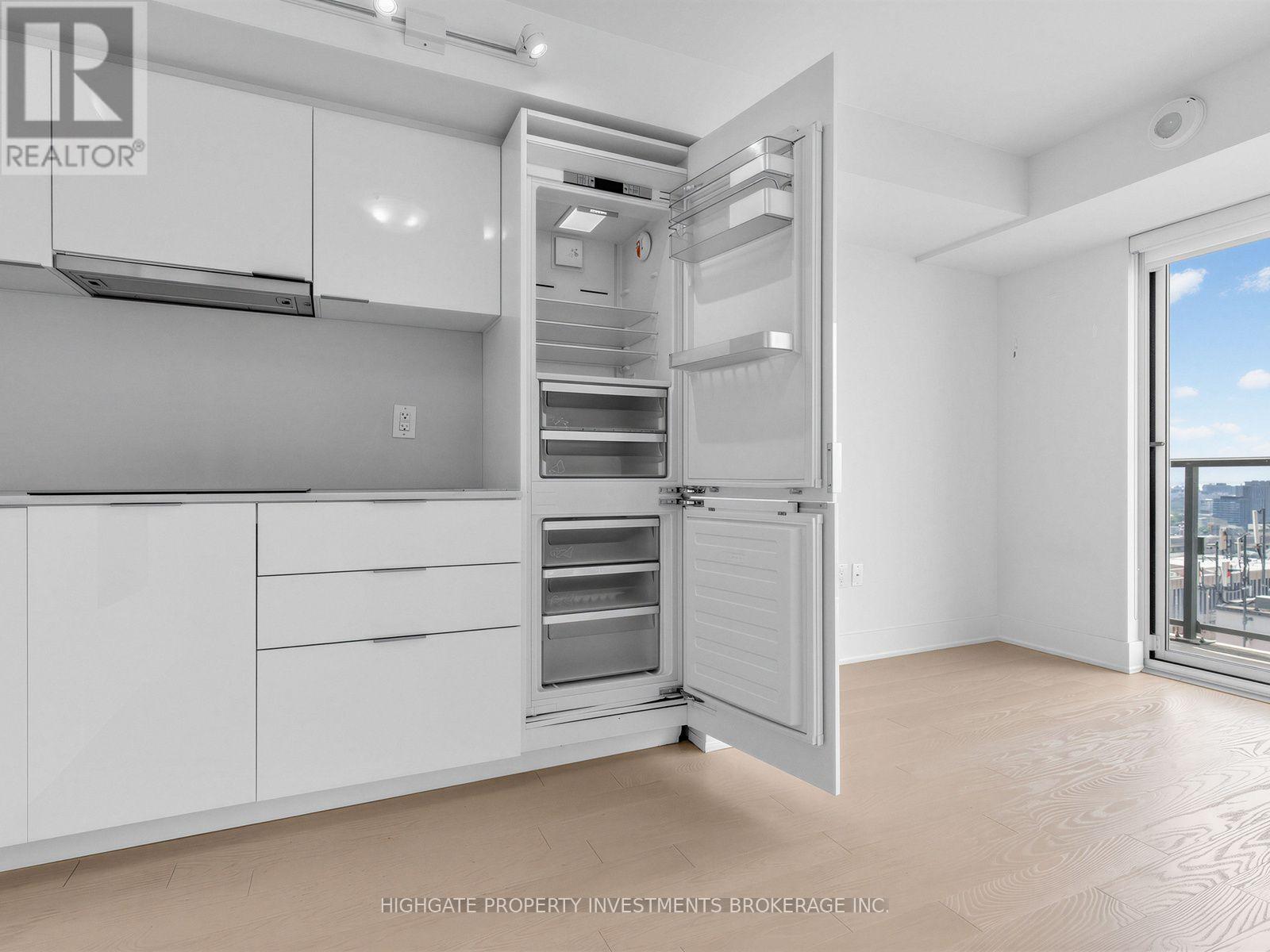 #2711 955 BAY STREET - Image 16