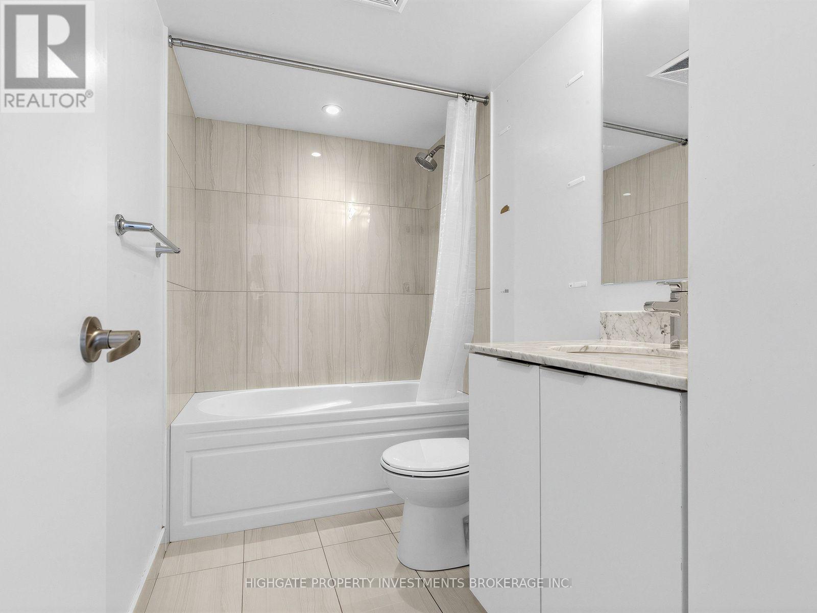 #2711 955 BAY STREET - 18
