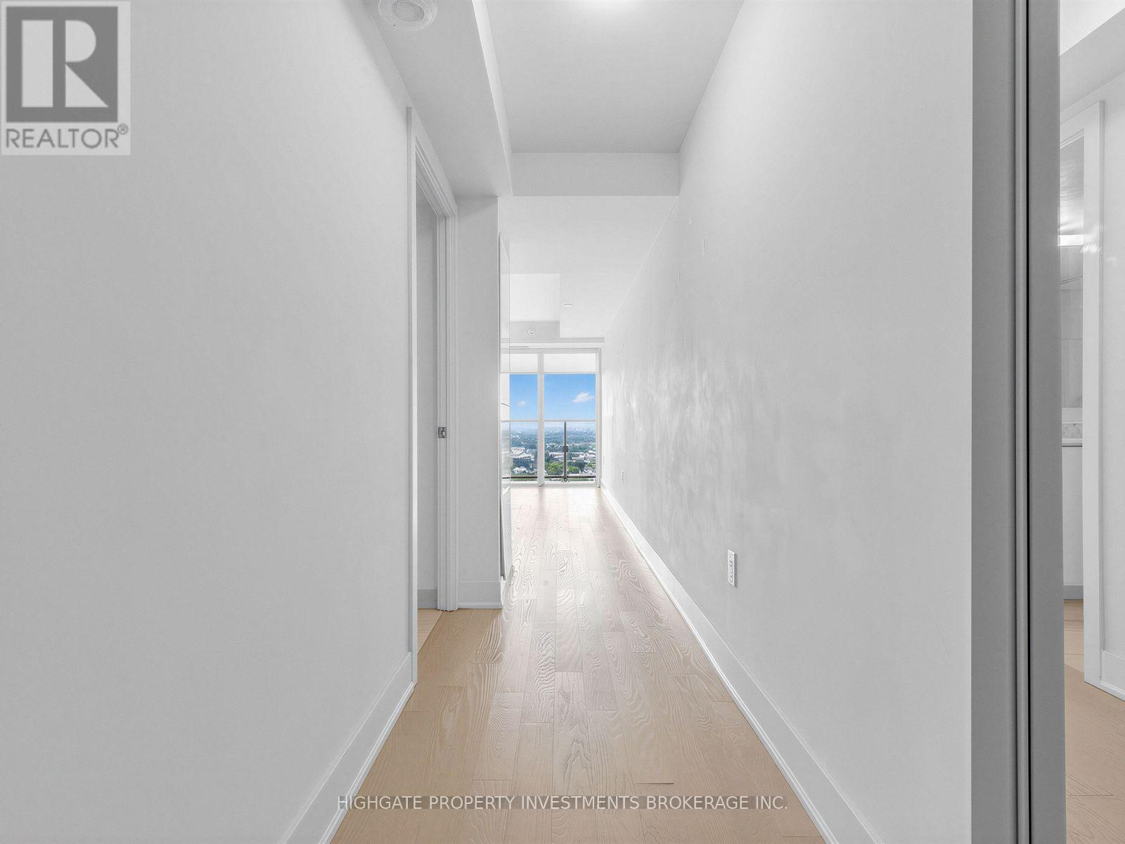 #2711 955 BAY STREET - Image 4