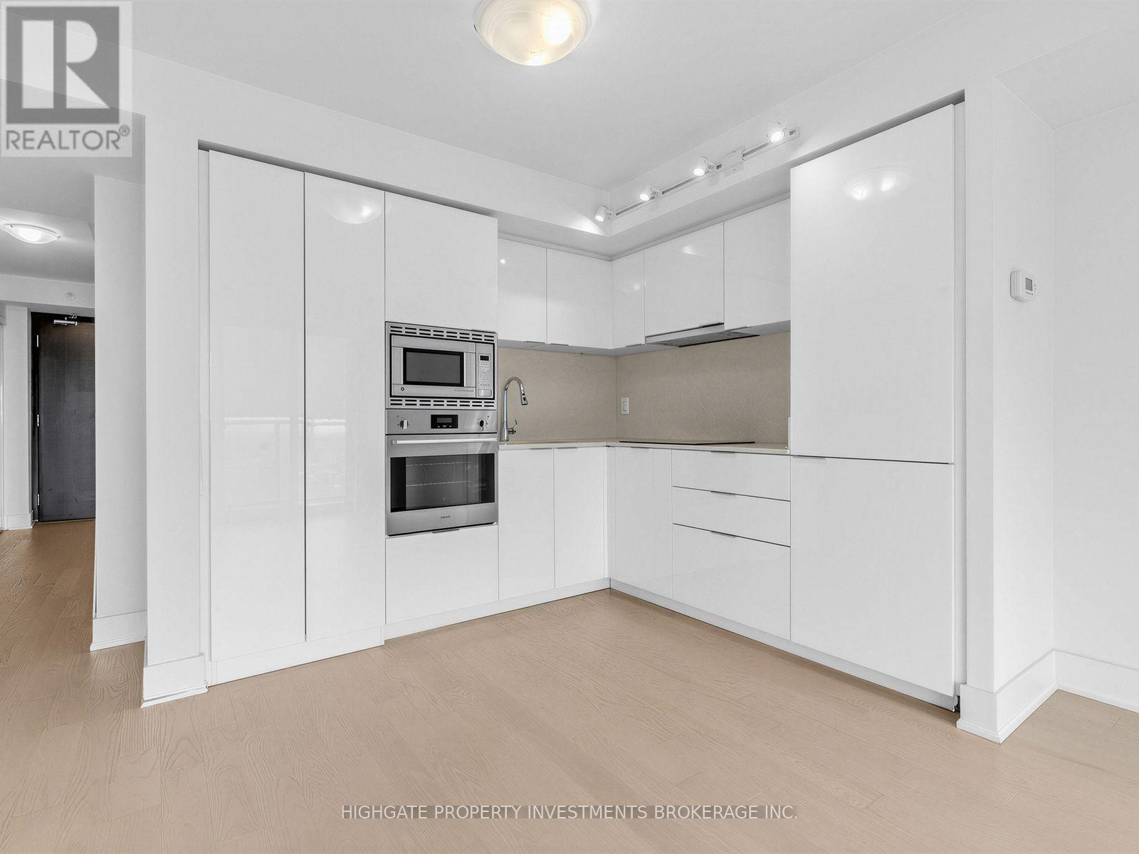 #2711 955 BAY STREET - Image 7
