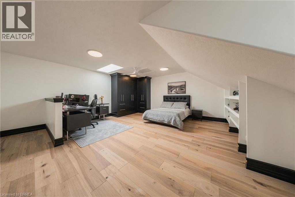 5 TYSONS Way - Image 29