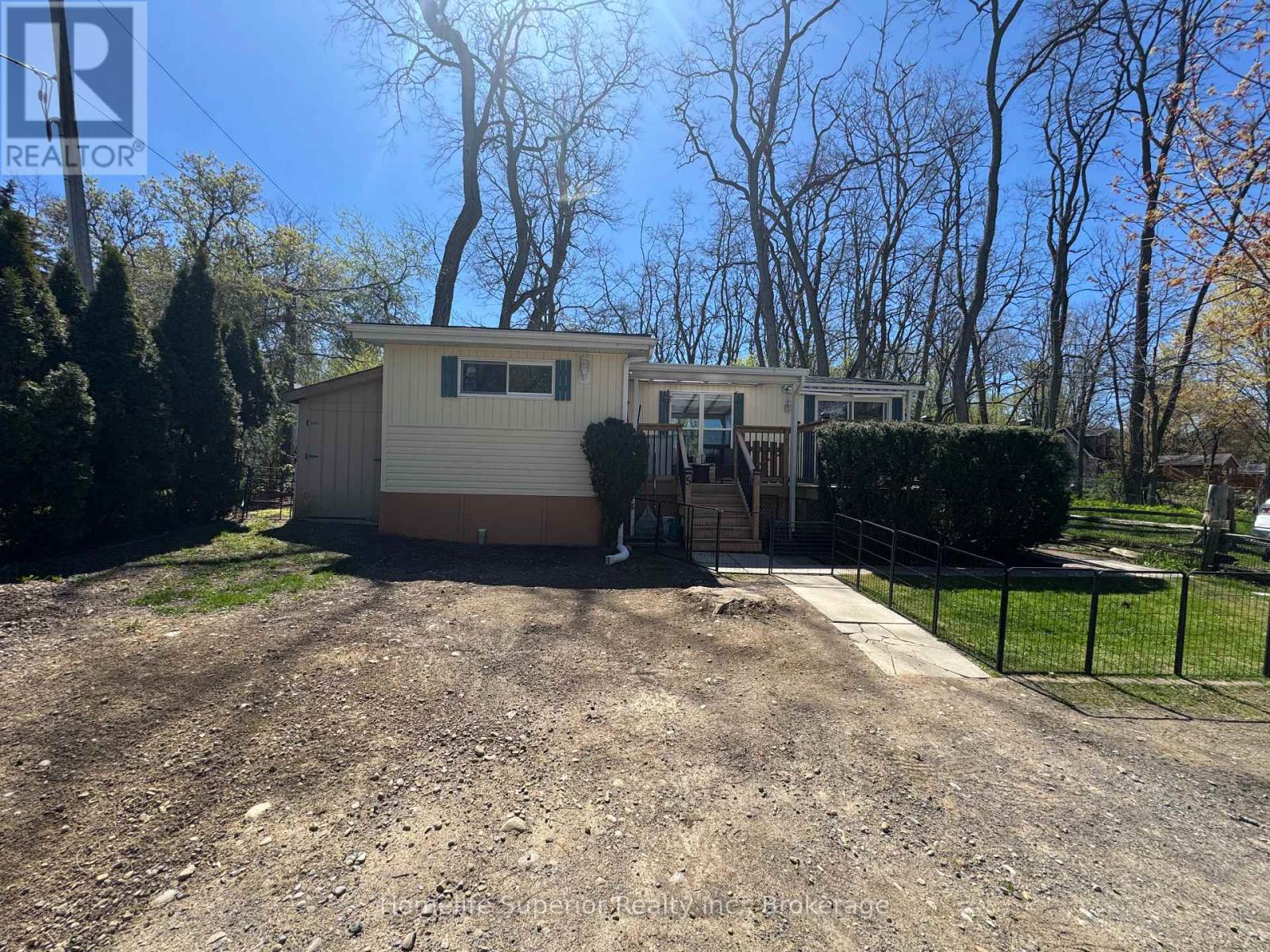 #5 485-5139 HALSTEAD BEACH ROAD - Image 5