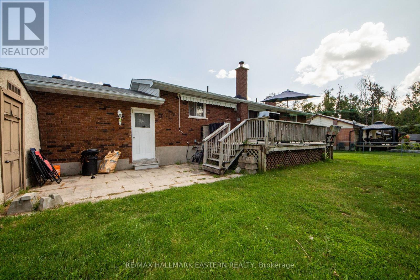 796 MAPLE DRIVE - Image 25