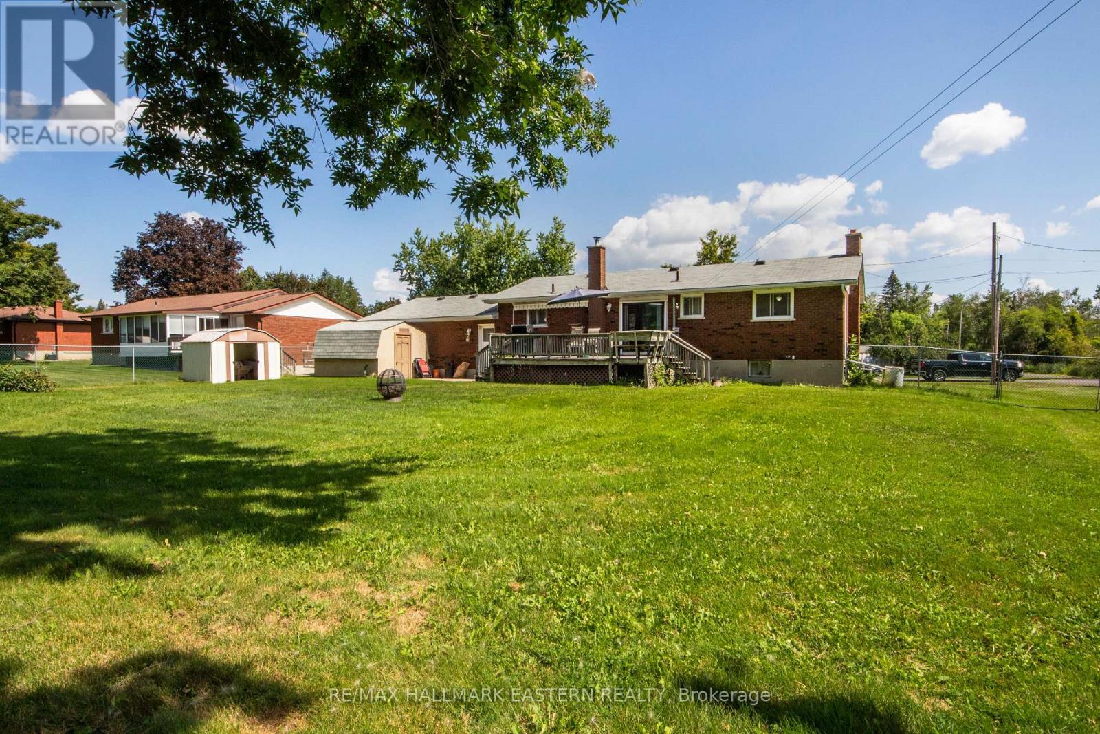 796 MAPLE DRIVE - Image 30