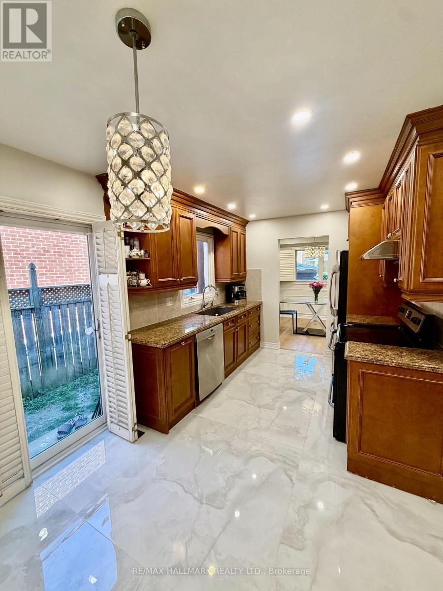 27 PUGSLEY AVENUE - 5