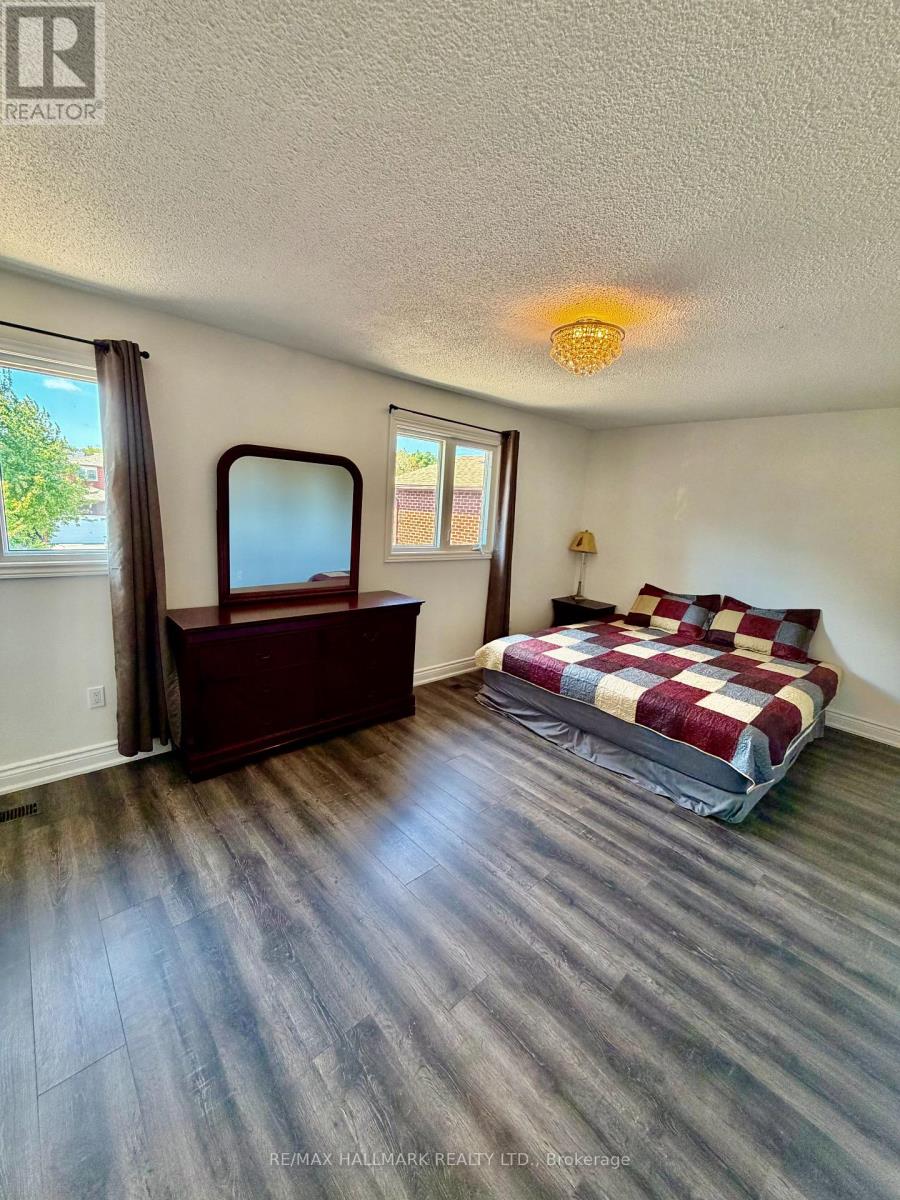 27 PUGSLEY AVENUE - 9