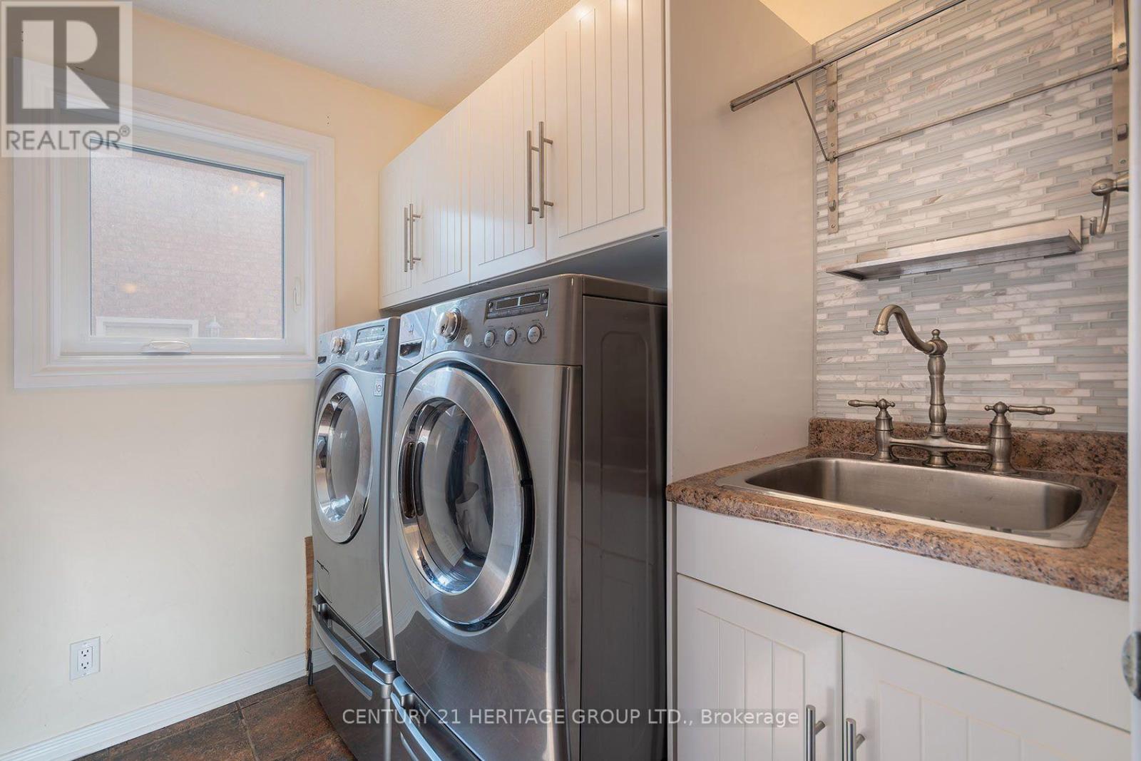 55 CHARTWELL CRESCENT - 17