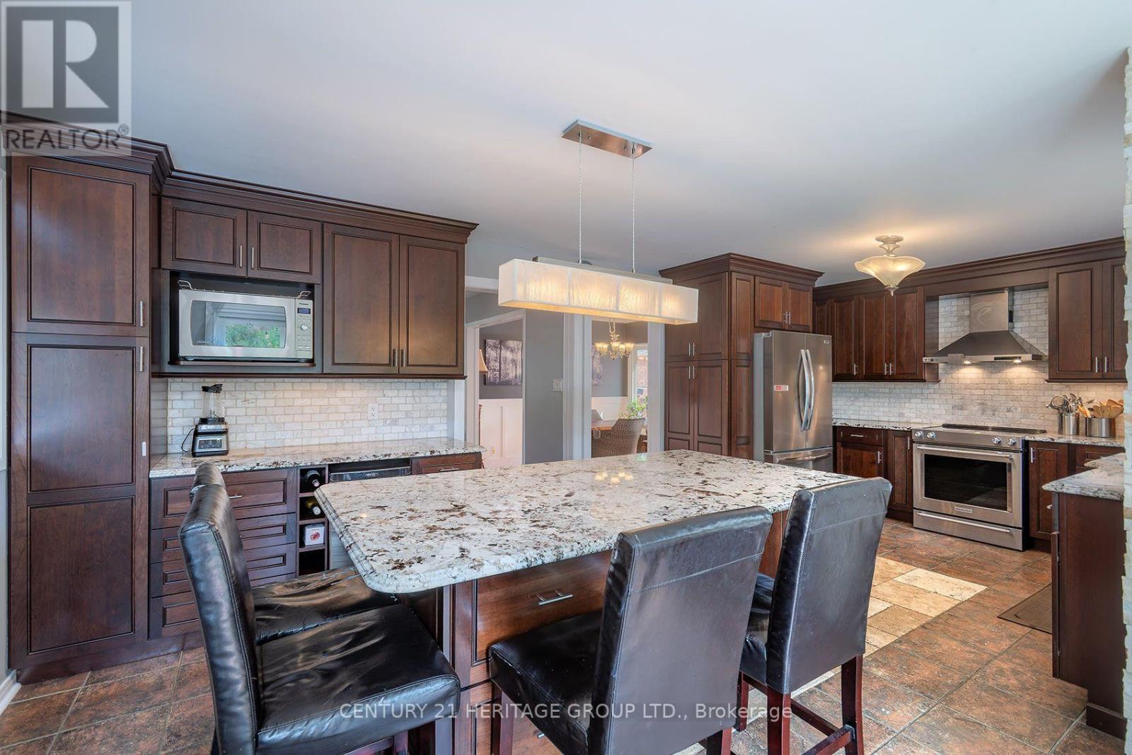 55 CHARTWELL CRESCENT - Image 8