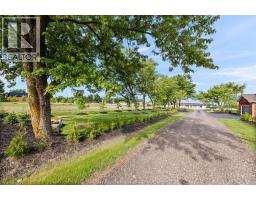 7026 Howard, Tecumseh, ON N0R1L0 Photo 29