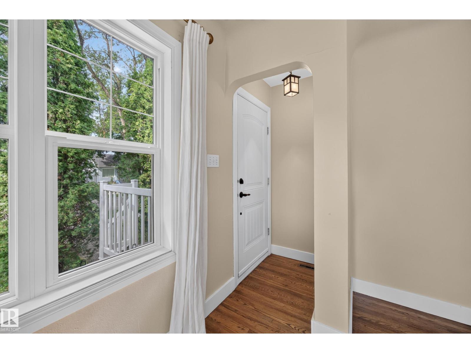 11603 71 ST NW - 3