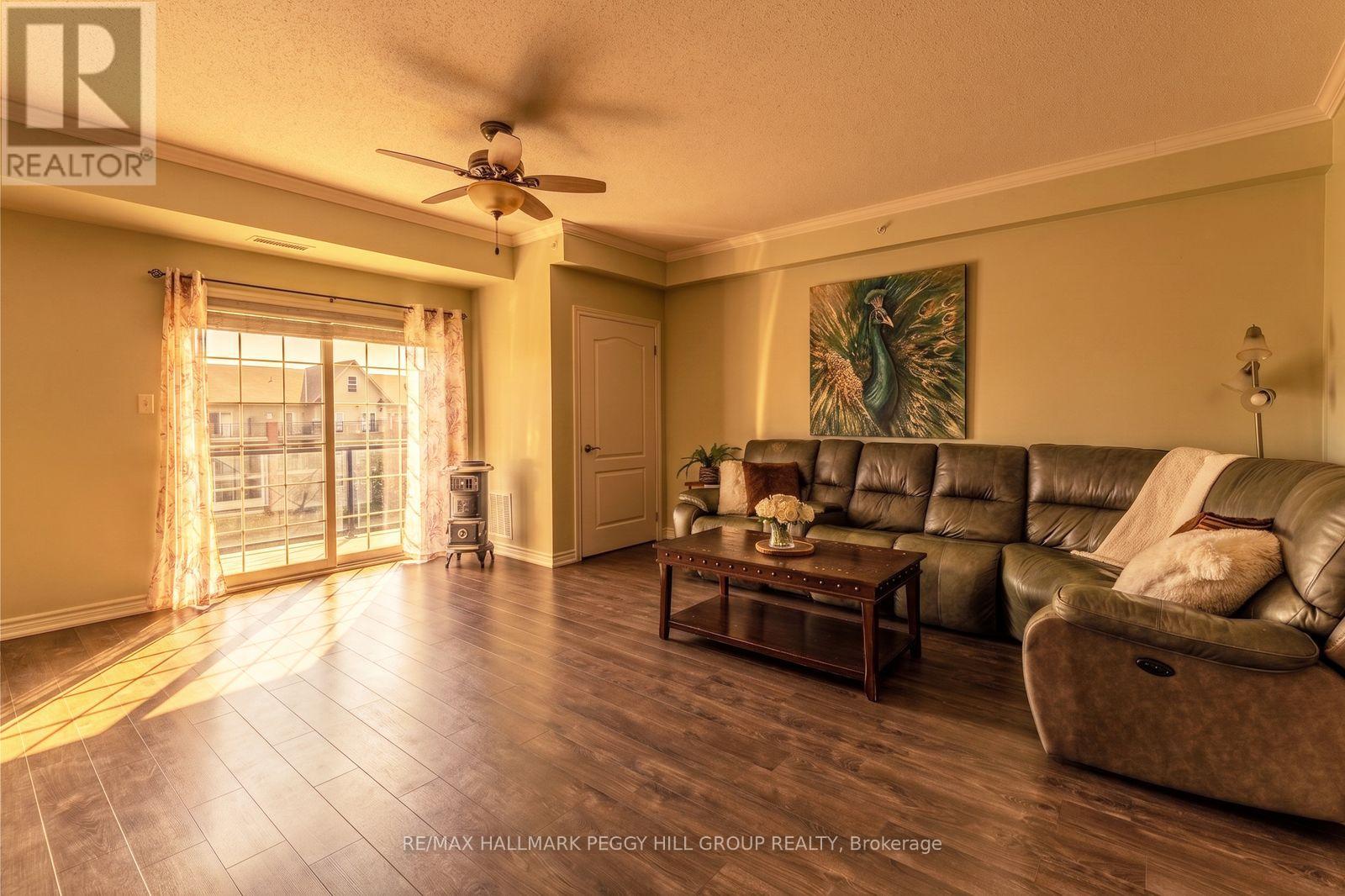 #402 40 FERNDALE DRIVE S - 3