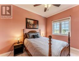 402 - 40 Ferndale Drive S, Barrie, ON L4N2L3 Photo 9