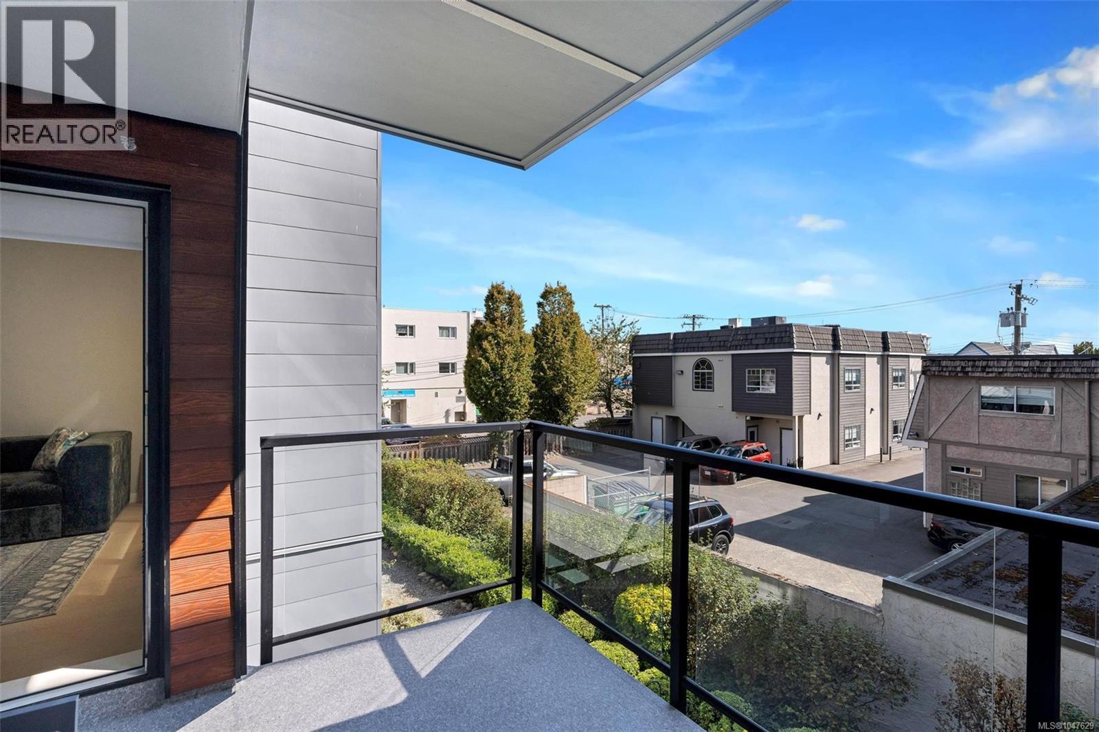 #303 9775 Fourth St - 29