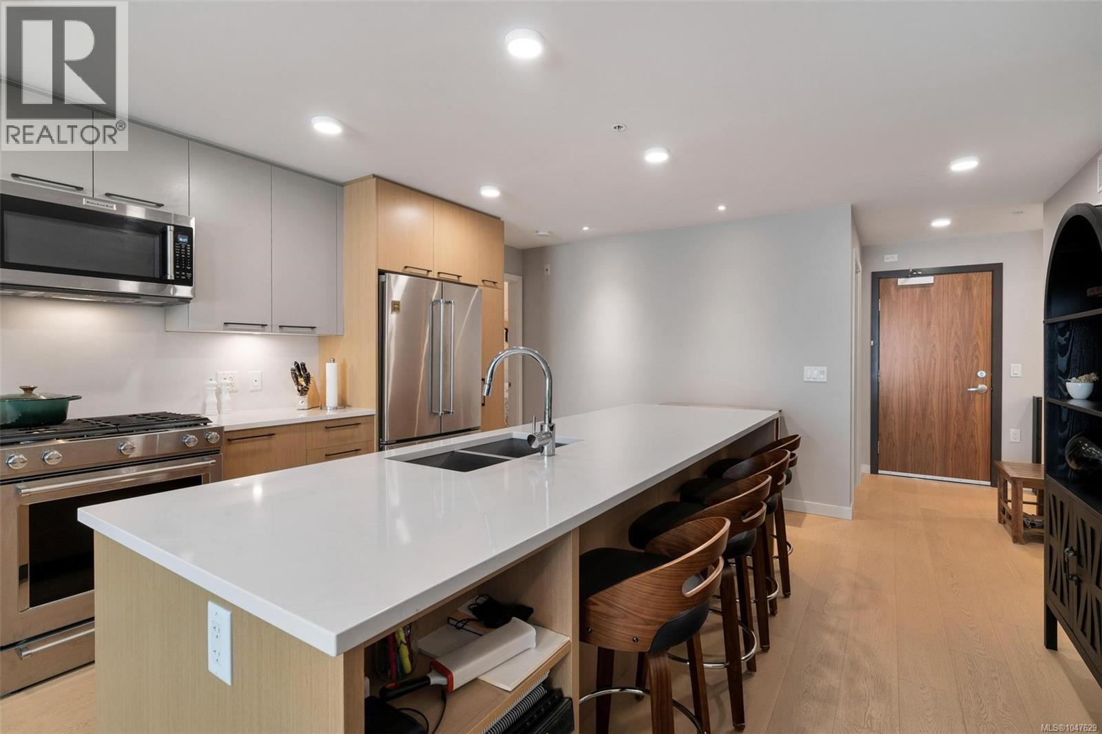 #303 9775 Fourth St - 8