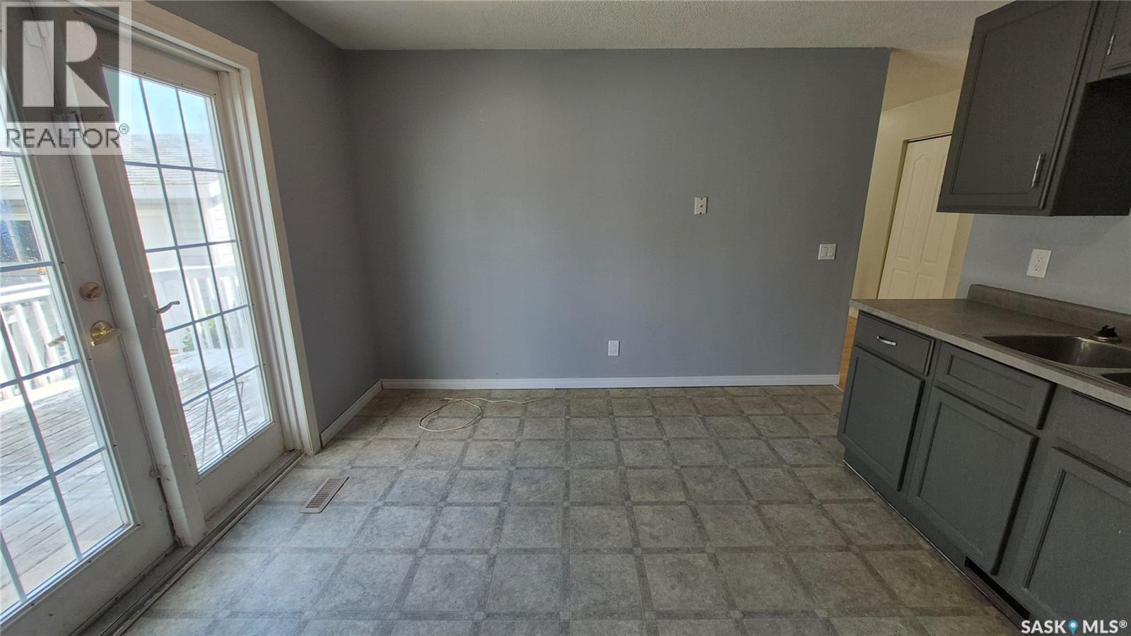1715 Fleet STREET - Image 11