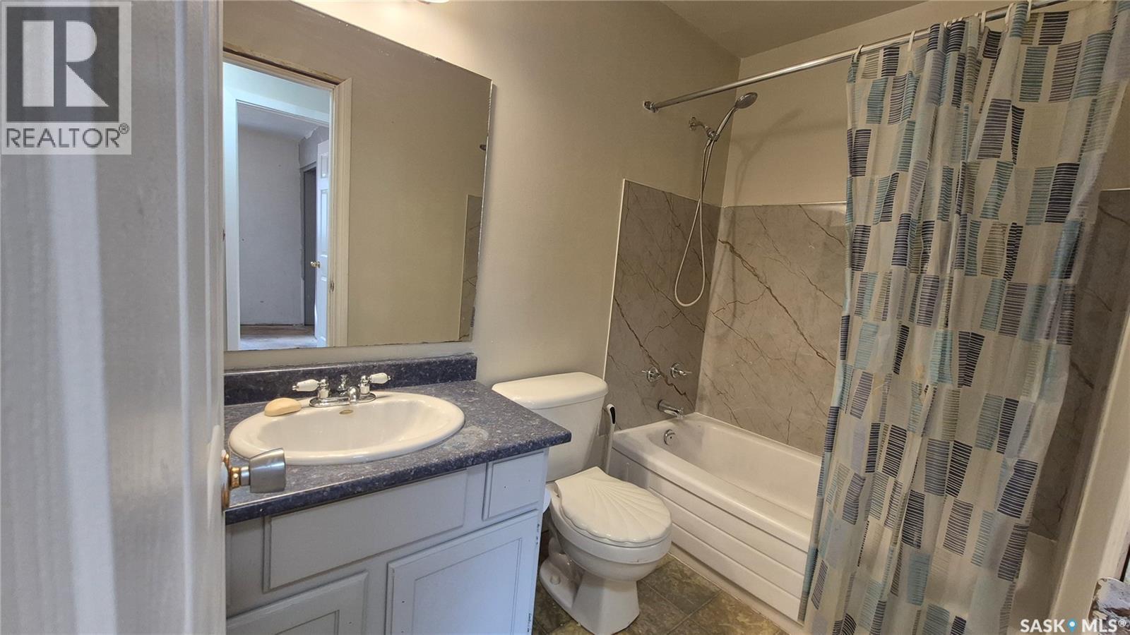 1715 Fleet STREET - Image 29