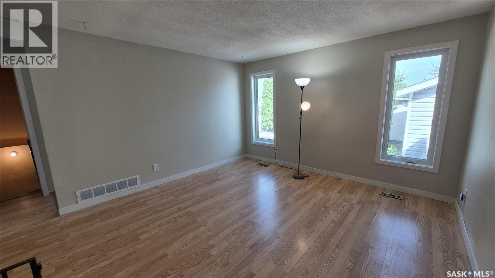 1715 Fleet STREET - Image 4
