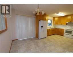 Laundry room - 141 19th Street, Battleford, SK S0M0E0 Photo 9
