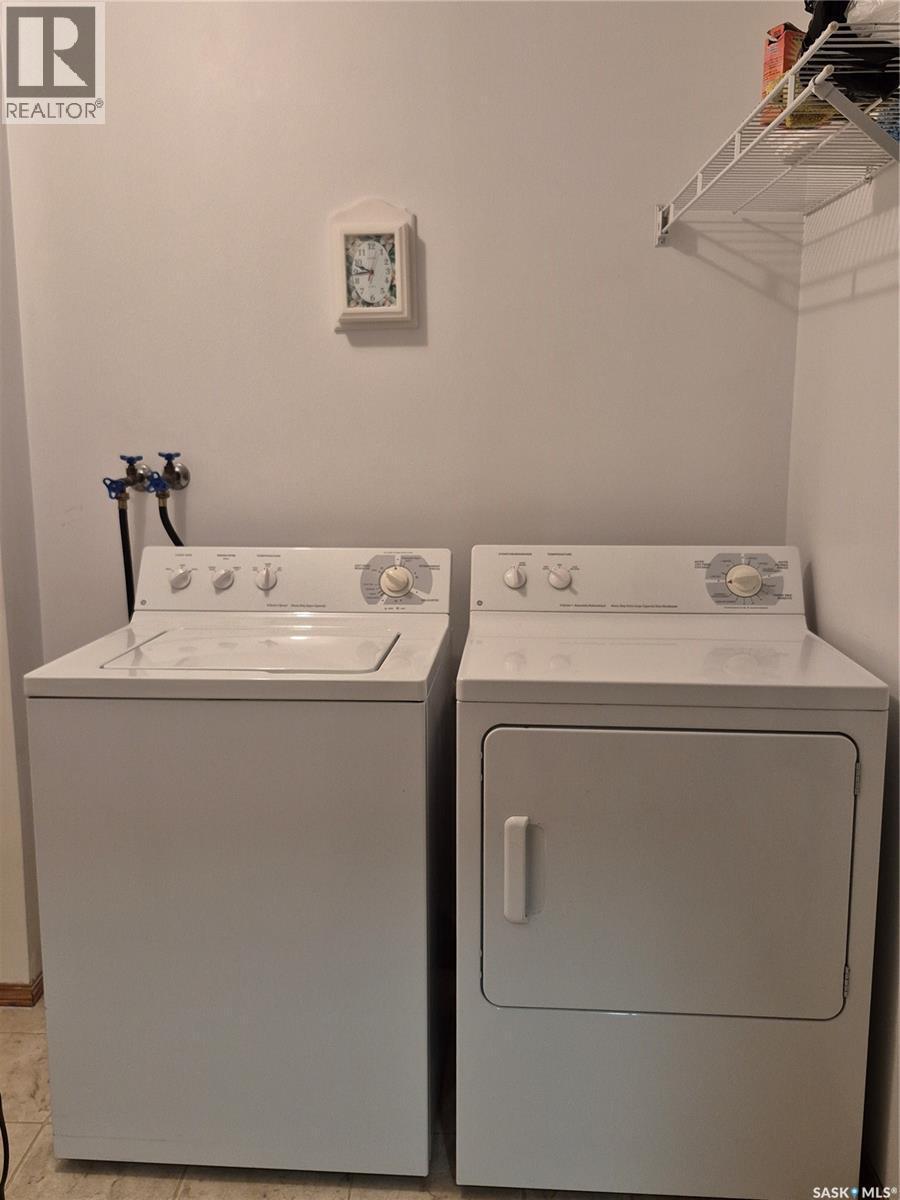 #102 3220 33rd STREET W - Image 12