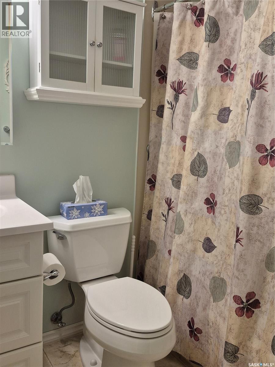 #102 3220 33rd STREET W - Image 17