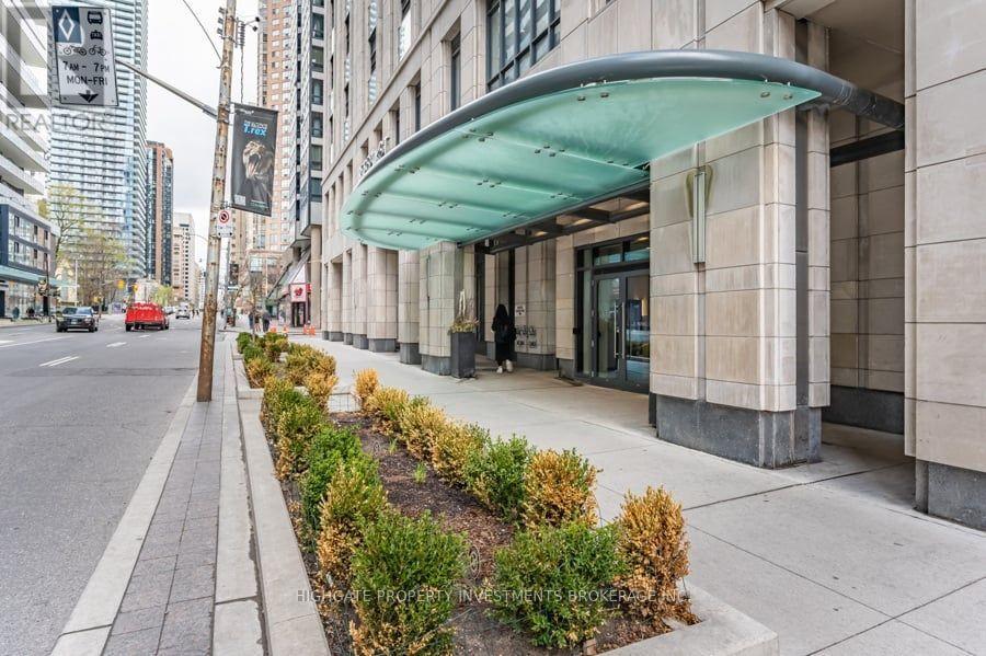 #2711 955 BAY STREET - Image 24