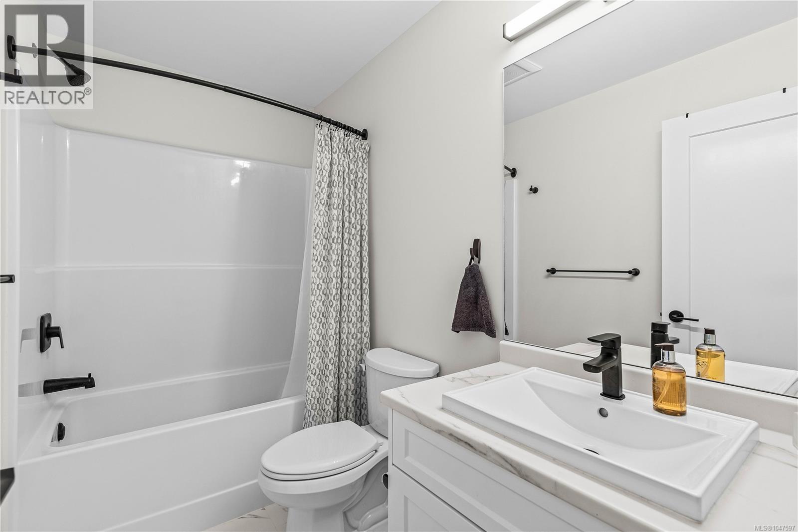 7 1090 Evergreen Rd, Campbell River