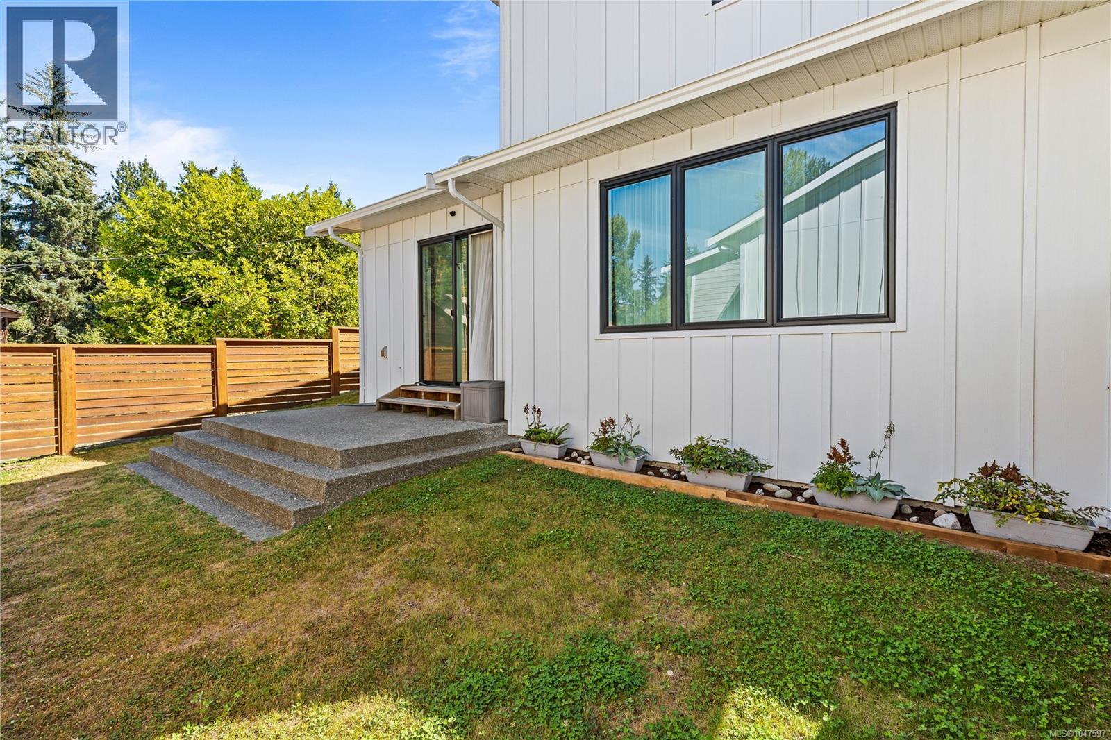 7 1090 Evergreen Rd, Campbell River