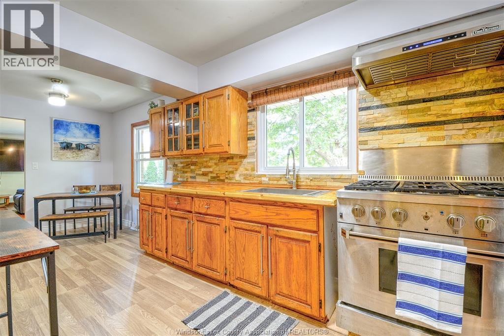 116 QUEENS AVENUE - 10