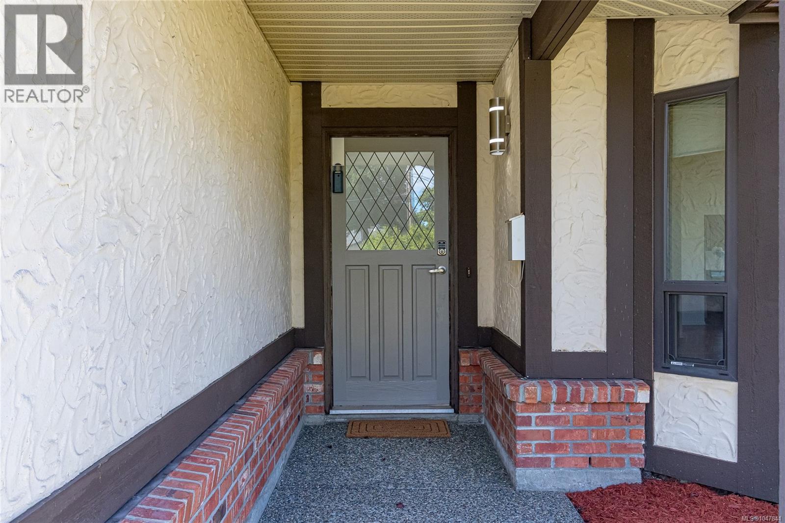 2827 Pickford Rd, Colwood