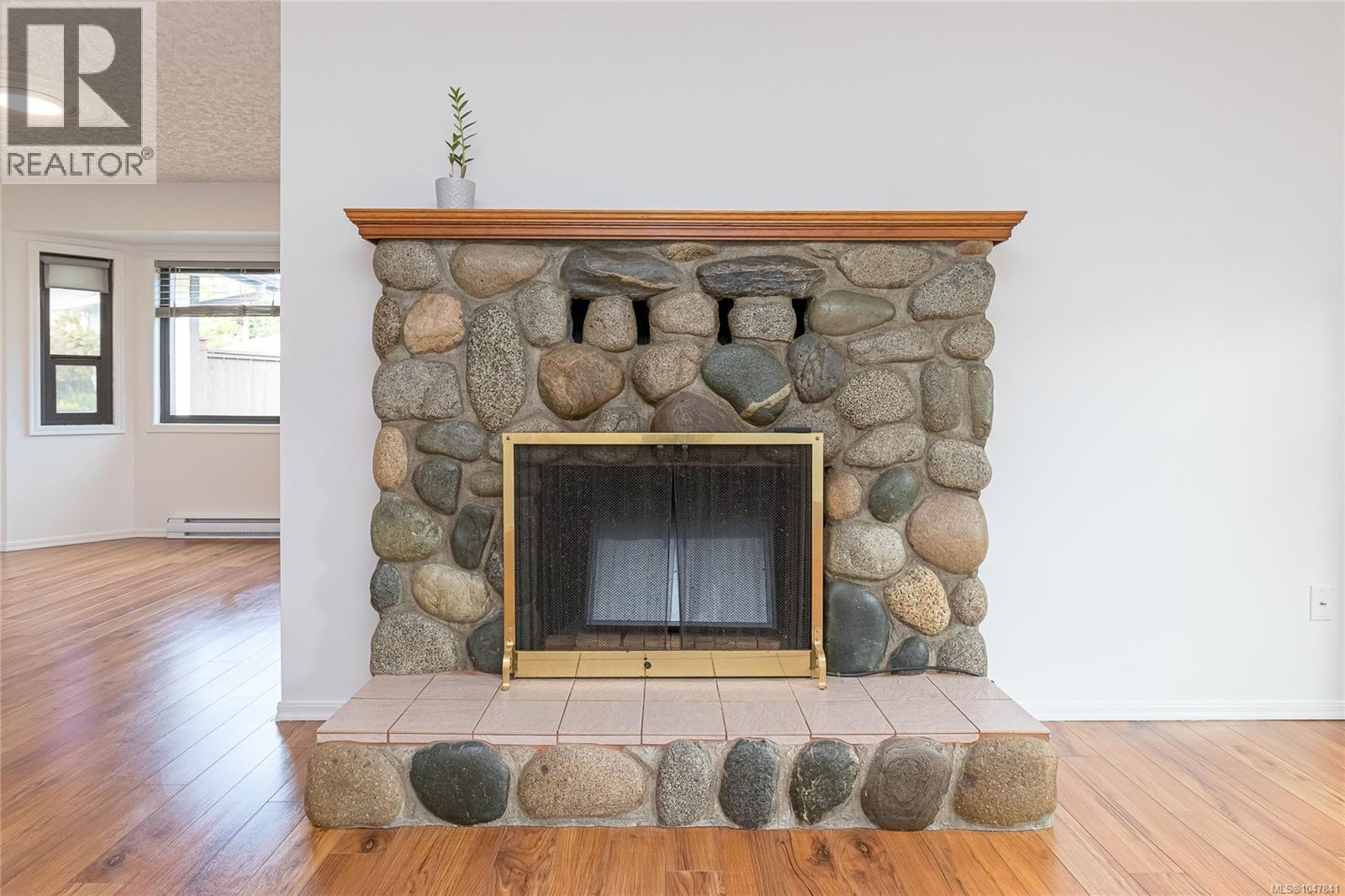 2827 Pickford Rd, Colwood