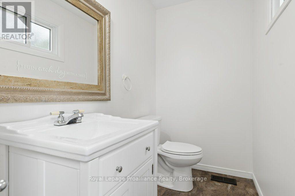 8 PANTER CIRCLE - Image 20