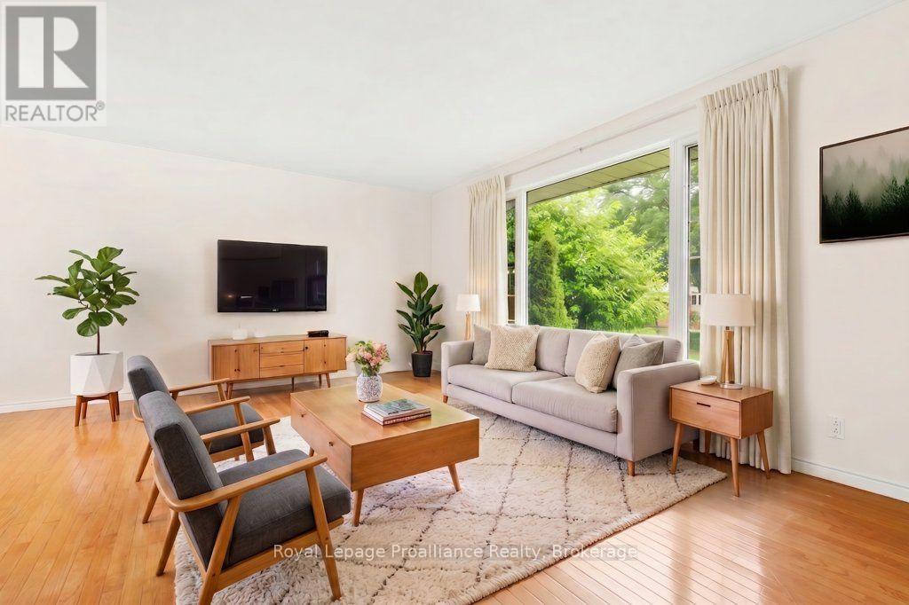 8 PANTER CIRCLE - Image 13