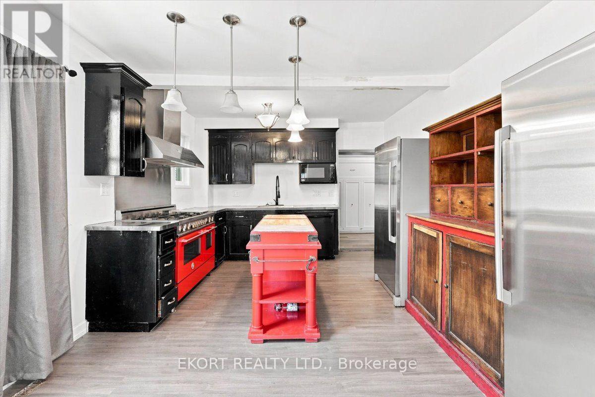 145 FRONT STREET N - Image 7
