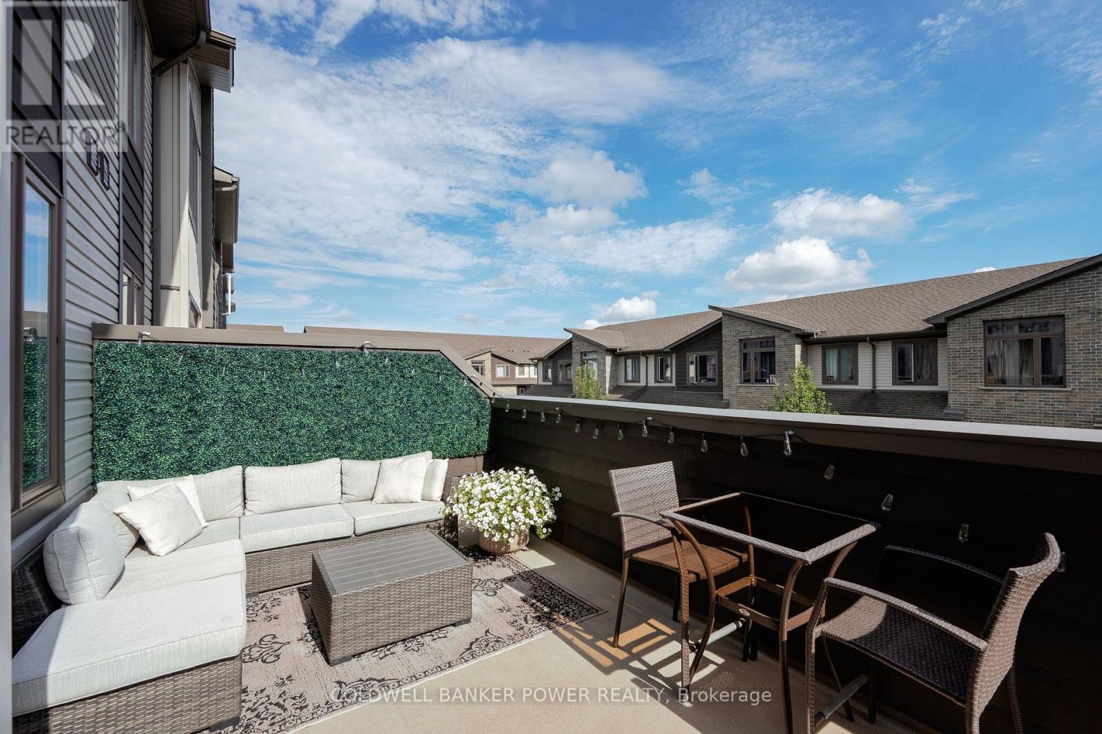 3 bedroom Single Family interior view, 23- 1960 Dalmagarry Road, London North (North E), Ontario