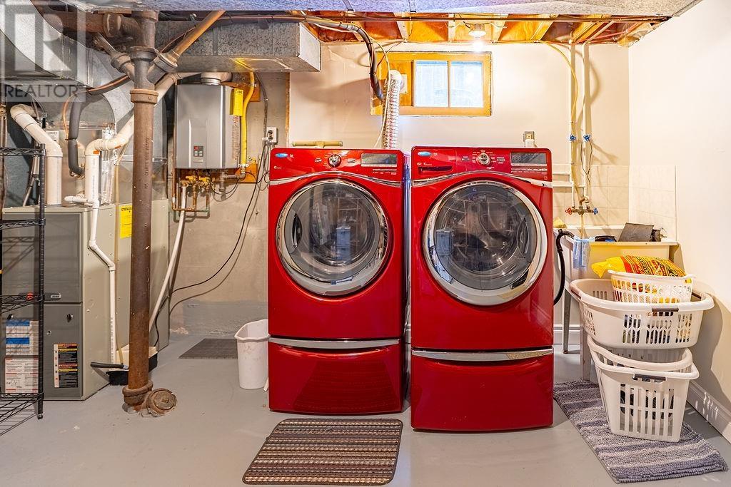 637 Hyde Park AVE - 21