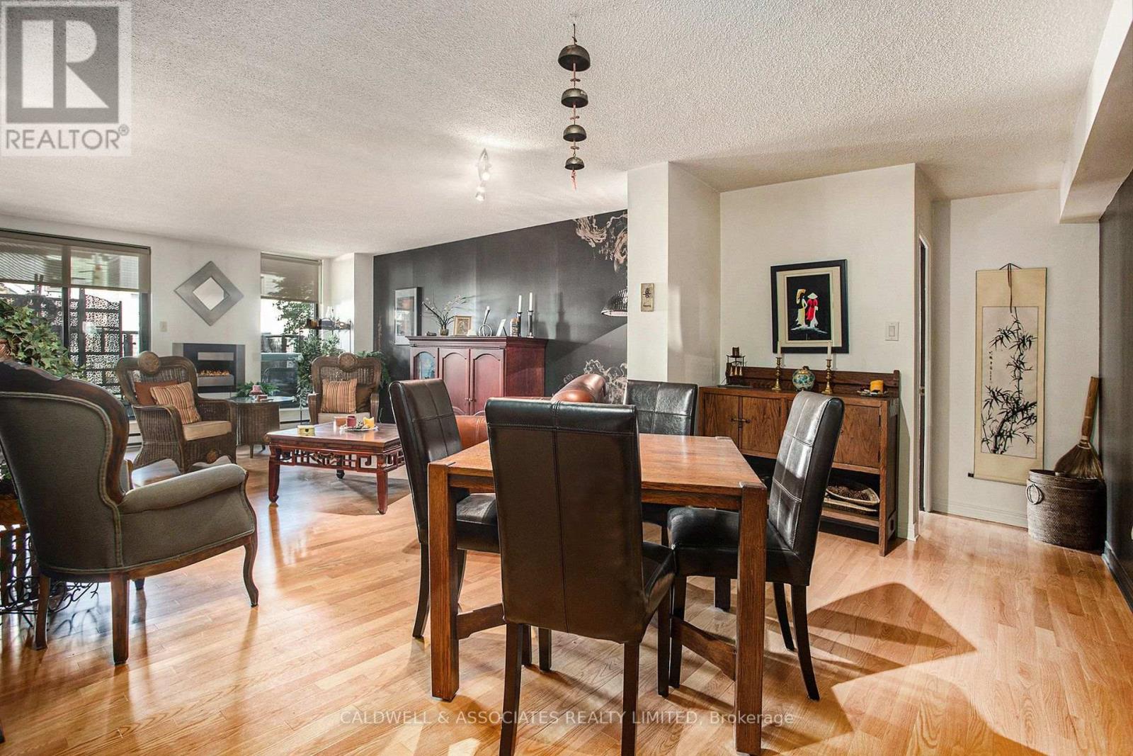 #104 15 MURRAY STREET - 15